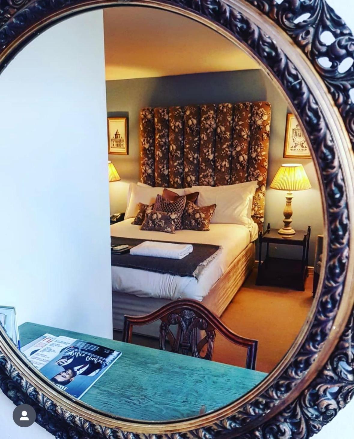 The Windsor Town House Ξενοδοχείο Μπαθ Εξωτερικό φωτογραφία A bedroom at the hotel